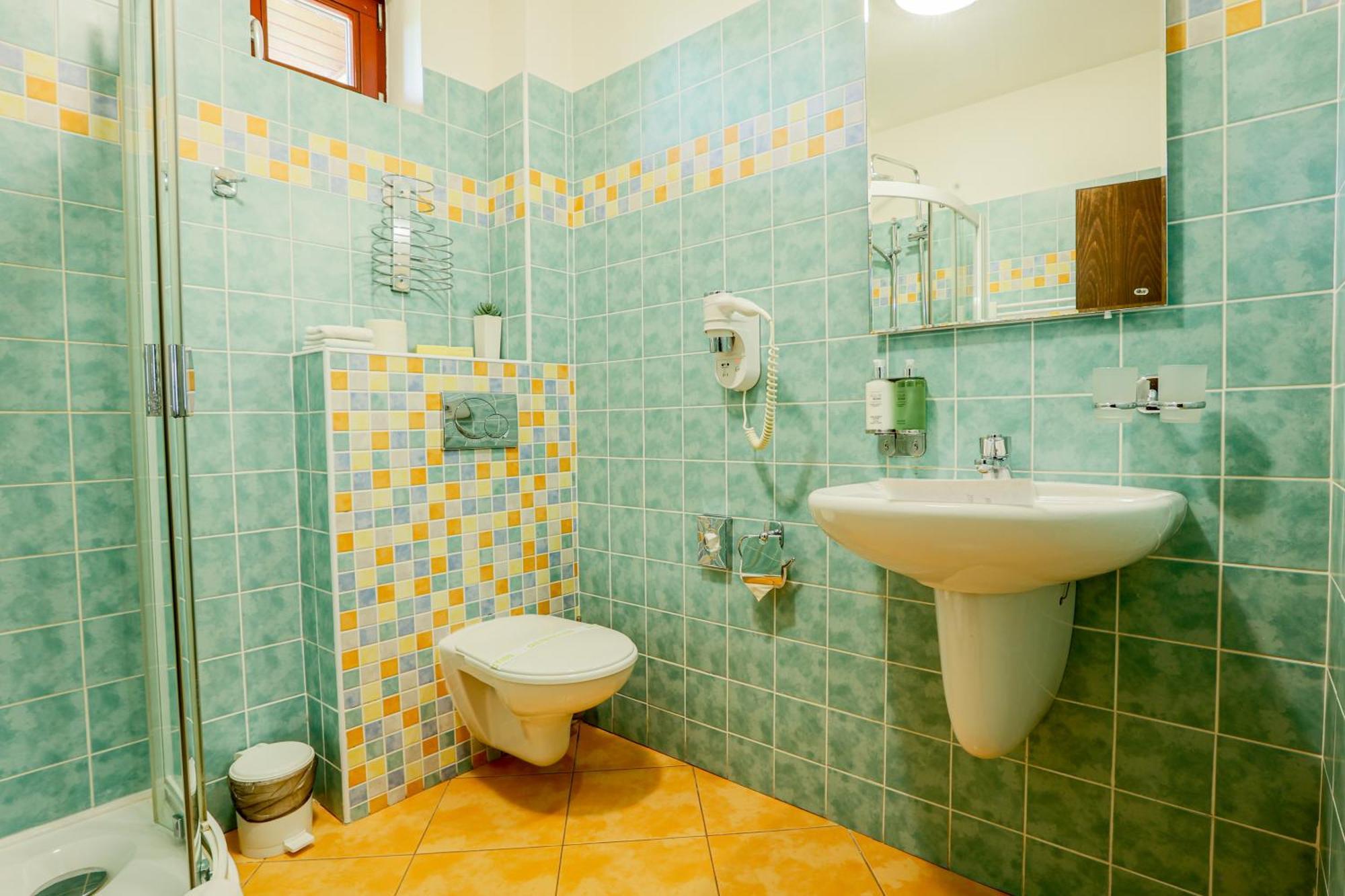 Grand Hotel Senica, Garni Extérieur photo